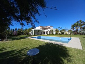 MBI Investment - Agence immobilière de luxe à Tanger - Vente est location des appartements et villas de luxe avec jardins, terrasse et vue sur mer à Tanger